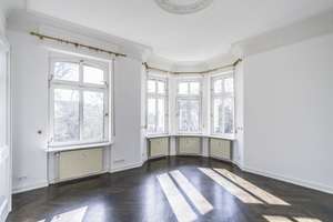 Lichtdurchflutete Altbauwohnung mit 3 Balkone – Die vollständige Adresse der Immobilie erhältst du vom Anbieter., 65193 Nordost, Wiesbaden – Vorschaubild 4