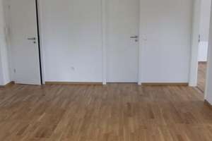 Bitte nur Mailanfragen: Grüne Mitte: Bezaubernde 2-Zi-Dachgeschoss-Wohnung in Uninähe in 6-Fam-Haus – Die vollständige Adresse der Immobilie erhältst du vom Anbieter., 93051 Kumpfmühl-Ziegetsdorf-Neuprüll, Regensburg – Vorschaubild 3