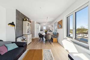 Traumhafte 5,5 Zi. DG-Maisonette Wohnung mit Neubaufeeling in ruhiger Lage in Trudering – Die vollständige Adresse der Immobilie erhältst du vom Anbieter., 81825 Waldtrudering, München – Vorschaubild 4