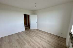 Umfangreich renovierte 3-Zimmer-Wohnung mit neuer EBK und neuem Bad – ideal für langfristiges Wohnen – Robert-Schuman-Straße 8, 51109 Neubrück, Köln – Vorschaubild 15