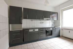 Schöne, geräumige 2,5 Zimmer Wohnung in Bielefeld, Innenstadt – August-Bebel-Straße 144, 33602 Mitte, Bielefeld – Vorschaubild 2