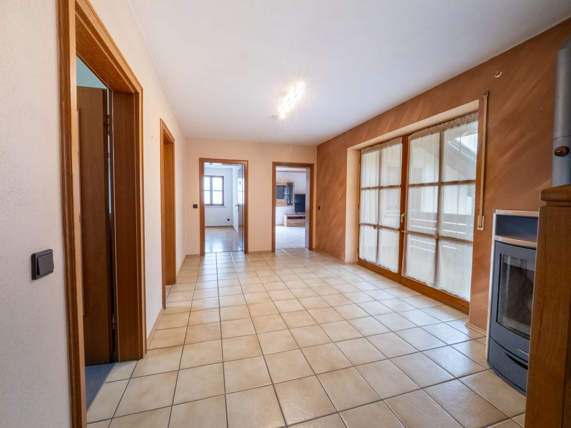 Immobilie in Teising - Wohnen mit Gartenidylle & Bachlauf – 3-Zimmer-Wohnung mit Charme, Kamin & PV-Anlage - Bild 0