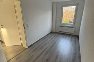 Charmante 3-Zimmer-Wohnung mit Balkon, Stellplatz und Tageslichtbadezimmer – Zschopauer Straße 56b, 9111 Zentrum, Chemnitz – Vorschaubild 5