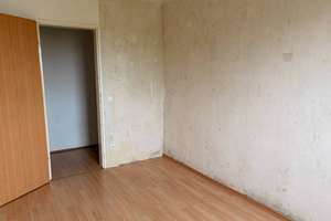 Helle 4-Zimmer-Wohnung mit BALKON und Wannenbad – Jaspersstraße 9, 42719 Wald, Solingen – Vorschaubild 9