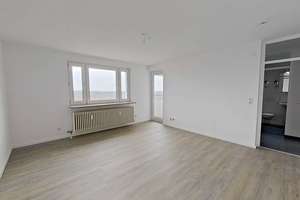 Modernisierte 3-Zimmer-Wohnung mit Loggia und grandiosem Ausblick