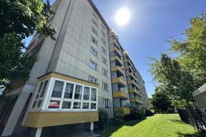 Im Zentrum gelegene 2-Raum-Wohnung mit Tageslichtbad