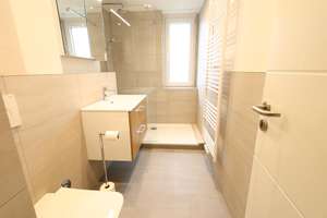 Totalrenoviert, 3 Zimmern, neue Küche, neue Badzimmer, Balkon und Garage in Essen-Rüttenscheid – 45131 Rüttenscheid, Essen – Vorschaubild 4