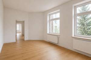 *KOMPLETT SANIERTE 2 ZI WOHNUNG* - IM DÜSSELTAL