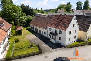 IMMOSPACE *** GROßZÜGIGES EIN-  BZW ZWEIFAMILIENHAUS MIT GARTEN, XXL-GARAGEN UND STADELBEREICH *** – Augsburg (Kreis) – Vorschaubild 1