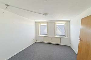 Lübeck St. Jürgen: Attraktives EFH/ MFH mit Garagenhof und Ausbaupotenzial unweit der Uni – Die vollständige Adresse der Immobilie erhältst du vom Anbieter., 23562 Sankt Jürgen, Lübeck – Vorschaubild 13