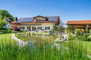 Klassische Eleganz:
Großzügige Residenz mit Schwimmbad und Panoramablick – Die vollständige Adresse der Immobilie erhältst du vom Anbieter., 83122 Samerberg – Vorschaubild 1