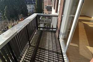 2 Zimmer mit Aussicht und Balkon – Die vollständige Adresse der Immobilie erhältst du vom Anbieter., 70193 Kräherwald, Stuttgart – Vorschaubild 4