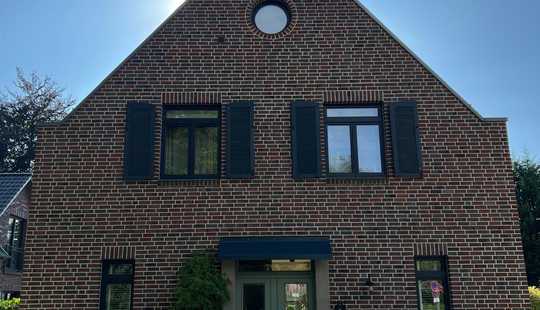 Bild von Exklusives Architektenhaus in massiver Bauweise mit traumhaftem Garten im belgischen Stil