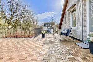 Zentral in HH-Niendorf: Einfamilienhaus (5,5 Zimmer) mit sonnigem Garten und PKW Stellplatz – Die vollständige Adresse der Immobilie erhältst du vom Anbieter., 22459 Niendorf, Hamburg – Vorschaubild 4