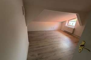 Top Dachgeschoss, Zweitezug n. Sanierung,moderne und schöne Ausstattung,Laminat,Isolierglasfenster – Unter den Linden 6, 16798 Fürstenberg/Havel – Vorschaubild 7