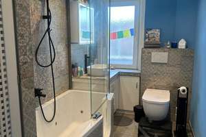 Wohnen mit Seele und Weitblick: Lichtdurchflutete 3 -Zimmer-Wohnung mit Kampenwand-Blick – Die vollständige Adresse der Immobilie erhältst du vom Anbieter., 83209 Prien am Chiemsee – Vorschaubild 11