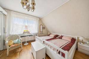 Raum für die ganze Familie: Großzügiges Haus in ruhiger Lage – Die vollständige Adresse der Immobilie erhältst du vom Anbieter., 22459 Schnelsen, Hamburg – Vorschaubild 11