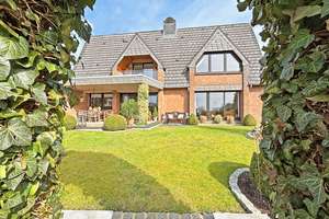 Modernes saniertes Zweifamilienhaus mit mediterranem Garten und Weserblick