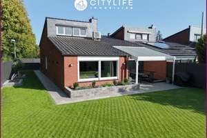 ...EINZIEHEN STATT SANIEREN: SPLIT-LEVEL-REIHENECKTRAUM MIT SMART-HOME, GARTEN & GARAGE...