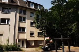Voll vermietetes Mehrfamilienhaus mit 5 Wohnungen und 3 Garagen in Essen - solide Kapitalanlage
