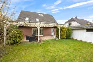 RESERVIERT - Top! - Charmantes Niedrigenergie-Haus mit großzügig überdachter Terrasse am Rantzauer F – Die vollständige Adresse der Immobilie erhältst du vom Anbieter., 25355 Barmstedt – Vorschaubild 5
