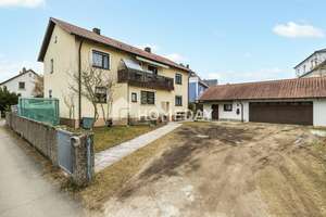 Großzügig & vielseitig: Zweifamilienhaus mit Garten, 2 Garagen und Balkonen in Krondorf – Die vollständige Adresse der Immobilie erhältst du vom Anbieter., 92421 Schwandorf – Vorschaubild 22