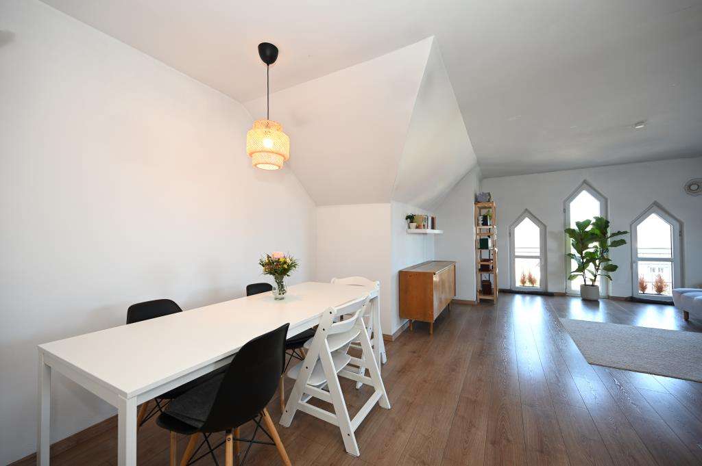 Immobilie in Berg b.Neumarkt i.d.OPf. - Seltene Gelegenheit!
Schöne 4,5-Zi.-Whg. zur Kapitalanlage!   
     Berg- Zentrum - Bild 2