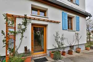 Gemütliches Einfamilienhaus mit toller Veranda – Reutlingen (Kreis) – Vorschaubild 1