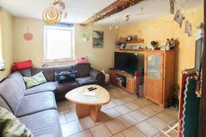 Ein Zuhause mit Garten und Scheune – ruhig, stadtnah und bereit für neue Ideen – Die vollständige Adresse der Immobilie erhältst du vom Anbieter., 75031 Eppingen – Vorschaubild 1
