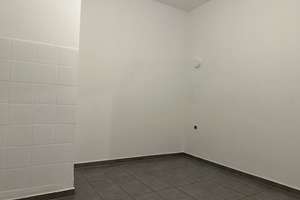 Zentrale gelegene 2,5-Zimmer-Wohnung (EG) in Mannheim zu vermieten – Die vollständige Adresse der Immobilie erhältst du vom Anbieter., 68169 Neckarstadt-West, Mannheim – Vorschaubild 12