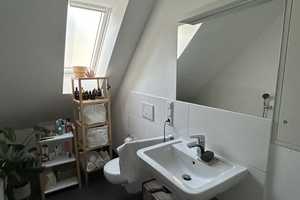 Schöne Dachgeschosswohnung in Köln-Weiden – perfekt für Haustierliebhaber – Köln – Vorschaubild 8