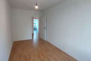 Renovierte 3 Zimmer Wohnung mit Balkon im 3.OG ab sofort zu vermieten! – Dieselstraße 91, 47803 Benrad-Nord, Krefeld – Vorschaubild 18