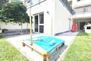 "Ein Ort der Ruhe, Eleganz und Lebensqualität"
Exklusives Wohnen mit privatem Gartenensemble und üb – Die vollständige Adresse der Immobilie erhältst du vom Anbieter., 94032 Passau, Passau – Vorschaubild 15