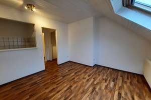 Schönes, helles 1-Zimmer-Apartment im Dachgeschoss – Erzberger Str. 90, 41061 Hardterbroich-Pesch, Mönchengladbach – Vorschaubild 3