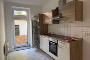 Wohnung im Hochparterre mit Einbauküche, Laminat, Bad mit Fenster, eigene Terrasse – Uhlandstraße 34, 4177 Altlindenau, Leipzig – Vorschaubild 2