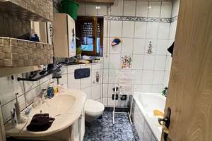 82 m² plus Hobbyraum im Spitzboden - helle 3-Zimmer-Wohnung in Rosenberg mit Balkon und Garage – Die vollständige Adresse der Immobilie erhältst du vom Anbieter., 92237 Sulzbach-Rosenberg – Vorschaubild 6
