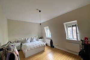 *STYLISH ANTIQUE 2-STORY APARMTENT*
approx. 248m², 8-room, 5-bed, 2.25-bath, 2-balconies, 1-carport – Die vollständige Adresse der Immobilie erhältst du vom Anbieter., 65193 Nordost, Wiesbaden – Vorschaubild 17