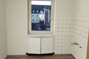 Viel Platz für individuelle Wohnideen in diesem Mehrfamilienhaus in Essen – Sälzerstr 69, 45143 Altendorf, Essen – Vorschaubild 4