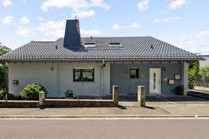Ihr Haus mit vielen Möglichkeiten! – Die vollständige Adresse der Immobilie erhältst du vom Anbieter., 63667 Nidda – Vorschaubild 2