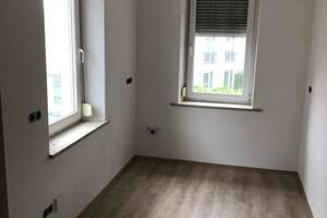 Schöne 3-ZKB im 1. Obergeschoss mit Balkon in Augsburg mit EBK – Eberlestr. 41, 86157 Pfersee-Nord, Augsburg – Vorschaubild 4