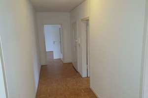 3 ½ R. Wohnung mit Balkon und zwei Bädern in Oberhausen-Dümpten (ruhige Lage) – Die vollständige Adresse der Immobilie erhältst du vom Anbieter., 46047 Schlad, Oberhausen – Vorschaubild 6
