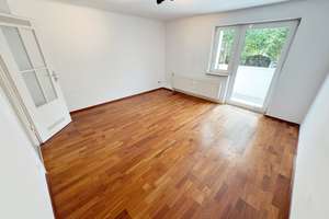 Helle 2,5 Zi. Hochparterrewohnung mit eigenem ca. 130m² großen Südgarten & ca. 25m² großem Lagerraum – Rueßstrasse 54, 80997 Allach, München – Vorschaubild 4