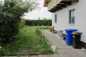 PREISANPASSUNG
*Herrlicher Ausblick*
Charmantes Haus mit Garten und Carport in ruhiger Lage – Altötting (Kreis) – Vorschaubild 3