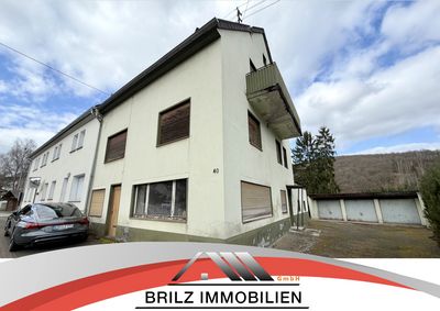 2 Familienhaus mit Grundstück und 3 Garagen