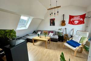 Große 2-Zimmer Wohnung mit wunderschöner Dachterasse