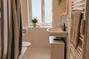 TOP-Lage Schwabing – Lichtdurchflutete Wohnung mit Südloggia, möbliert – Kaiserstraße 42, 80801 Neuschwabing, München – Vorschaubild 8