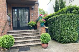Spitzenlage---Auenviertel --- Rodenkirchen---interessantes Dreifamilienhaus mit Potential – Mettfelder Str. 20, 50996 Rodenkirchen (Ortsteil), Köln – Vorschaubild 3