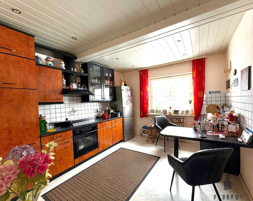 Immobilie in Alzenau - Schönes Zweifamilienhaus mit Entwicklungspotenzial in Alzenau-Hörstein - Bild 3