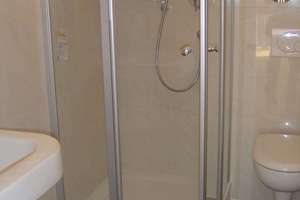 Urlaubsfeeling am Killesberg  - 4 Zimmer Dachgeschosswohnung mit Gemeinschaftspool und Terrasse – Die vollständige Adresse der Immobilie erhältst du vom Anbieter., 70192 Killesberg, Stuttgart – Vorschaubild 9