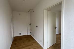 Frisch renovierte 3-Zimmer-Wohnung mit großem Balkon – Erdwegstraße 5, 45356 Bochold, Essen – Vorschaubild 10